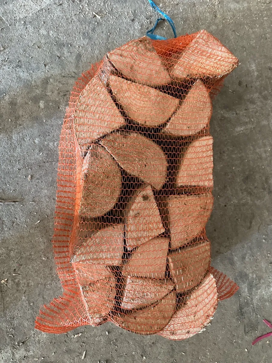 Seasoned Hardwood Logs - Image 4