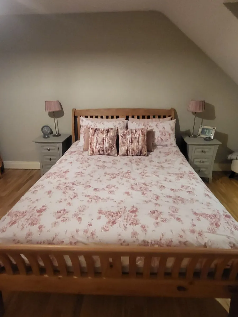 King size bed + Mattress - Image 1