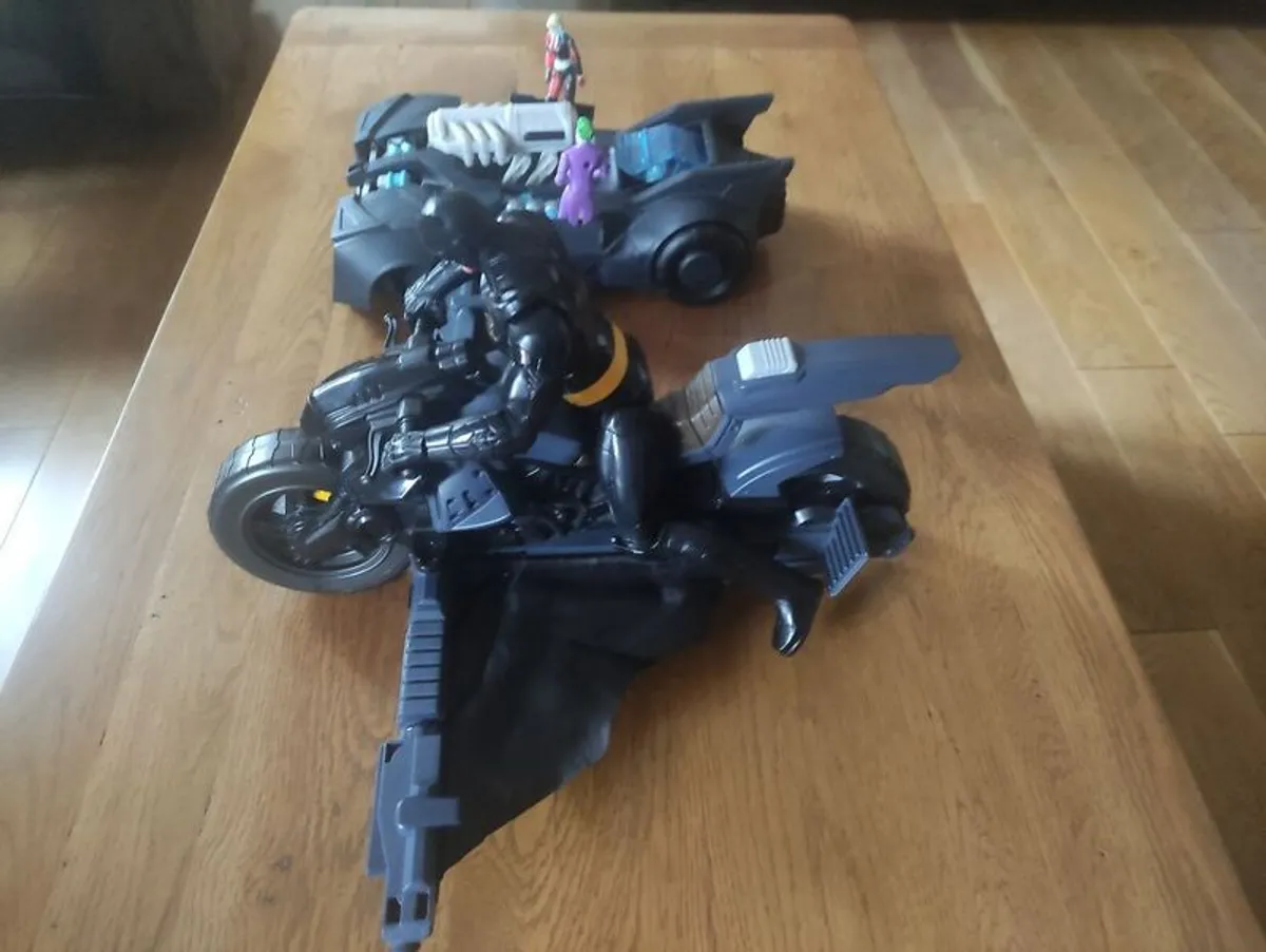 Batman ( bat mobil and bat bike, bat man figure, J - Image 4