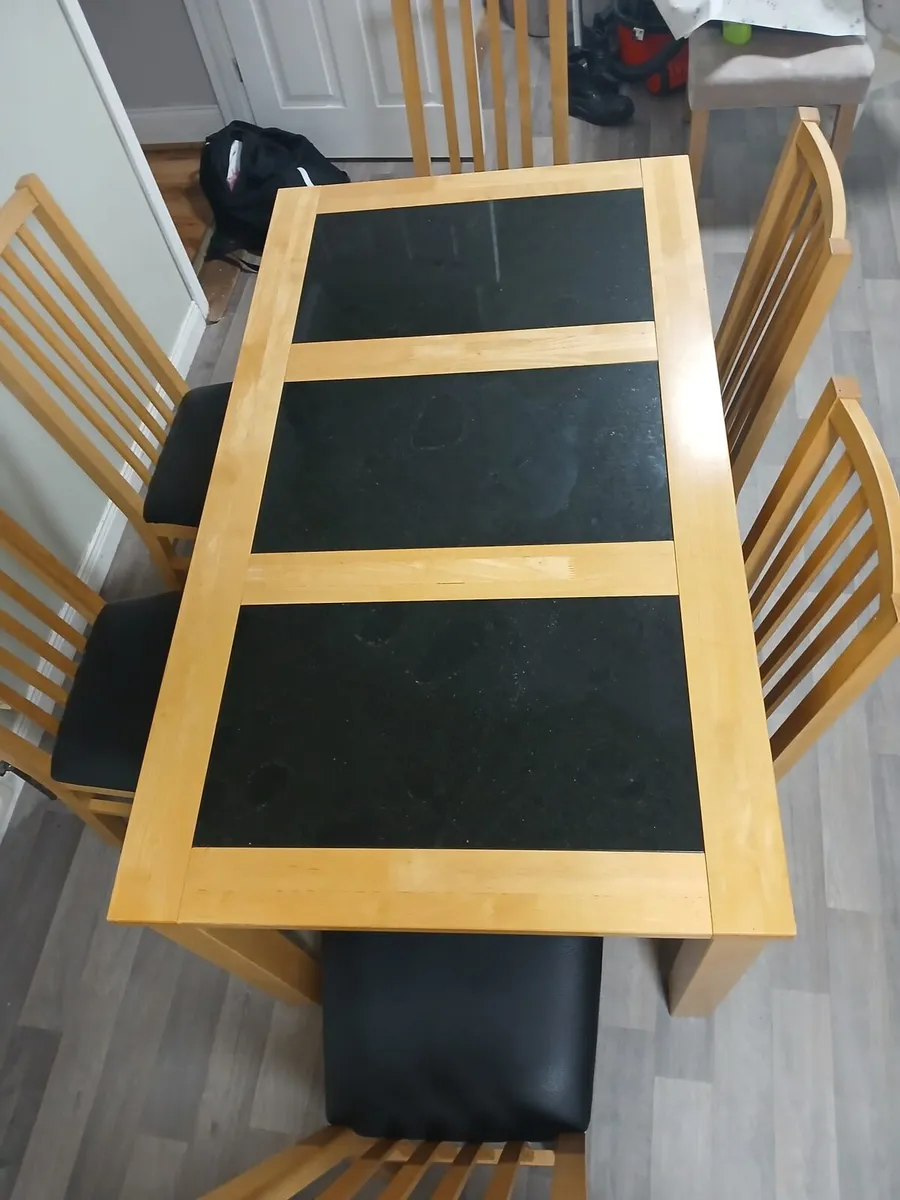 Table and 6 chairs - Image 2