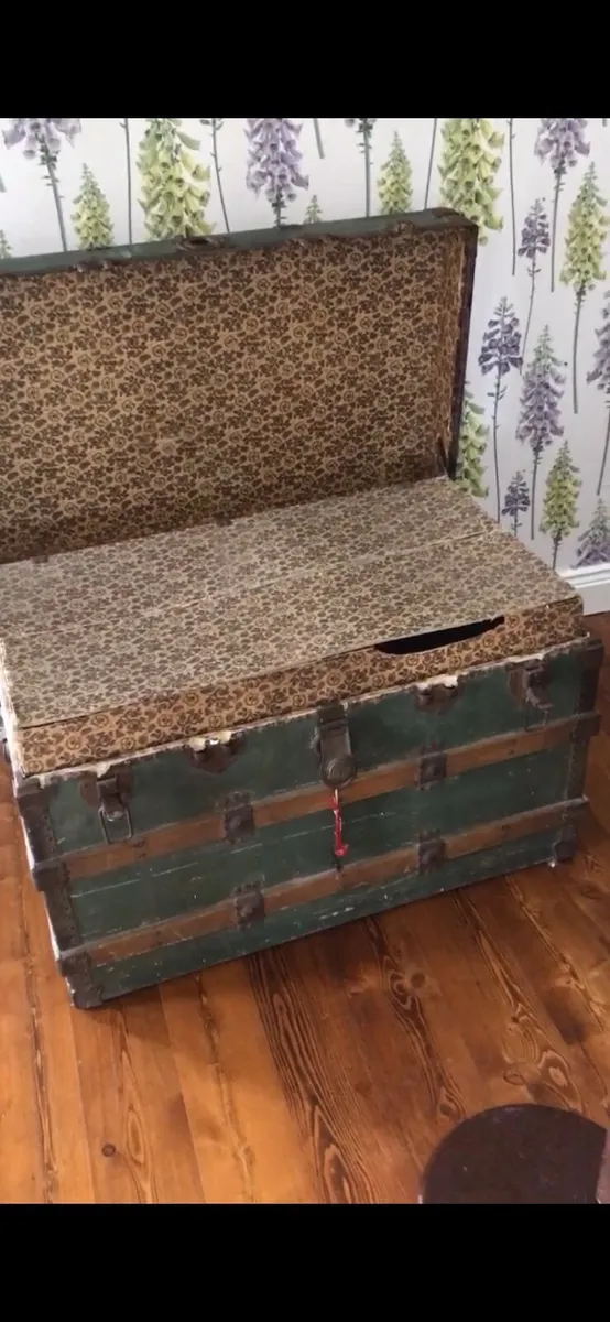Antique Trunk from 1912 - Image 2