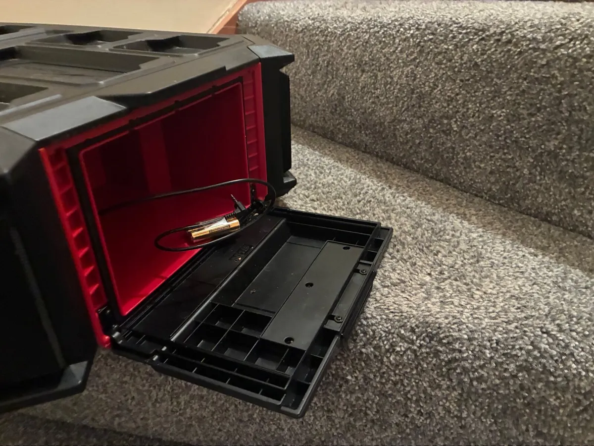 Milwaukee radio - Image 4