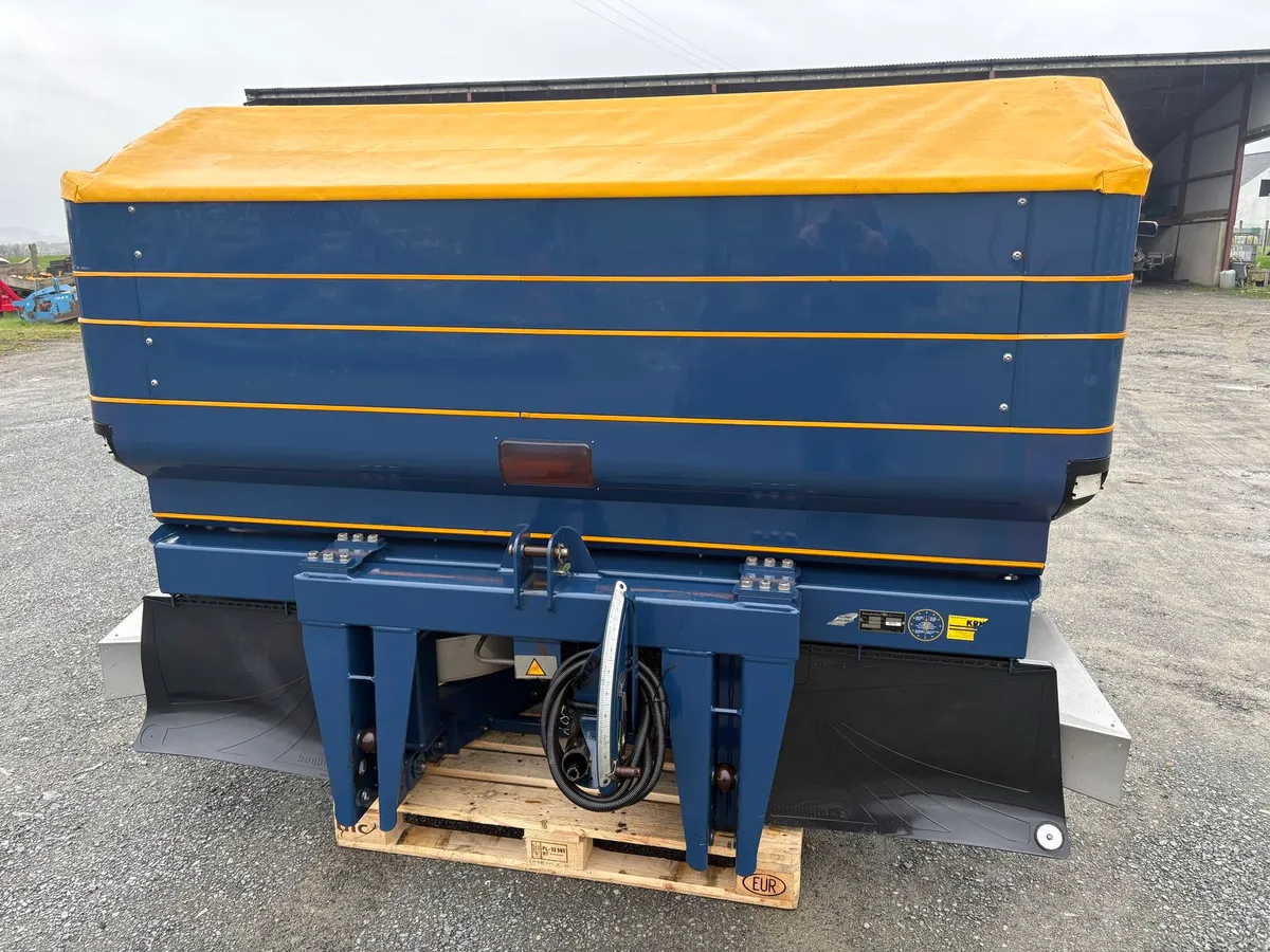 Fertiliser Spreader - Image 4