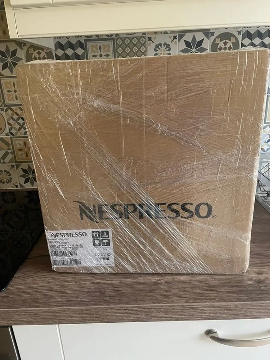 Nespresso Vertuo Plus GB Ink Black, Brand New, Still in Box - Image 2