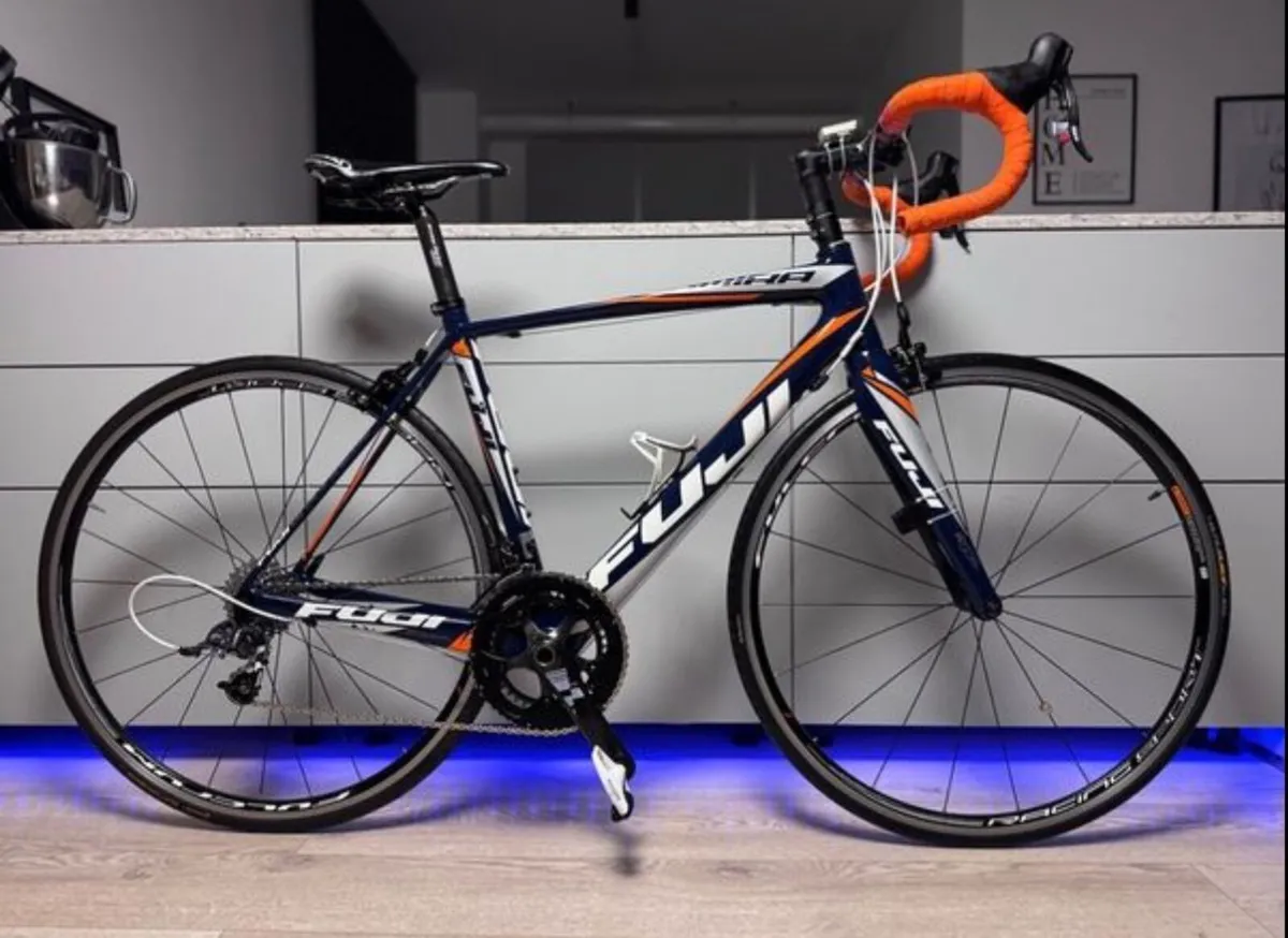FUJI Altamira SL Full Carbon Road Bike - Image 1