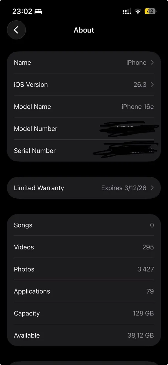 iPhone 16e - Image 4