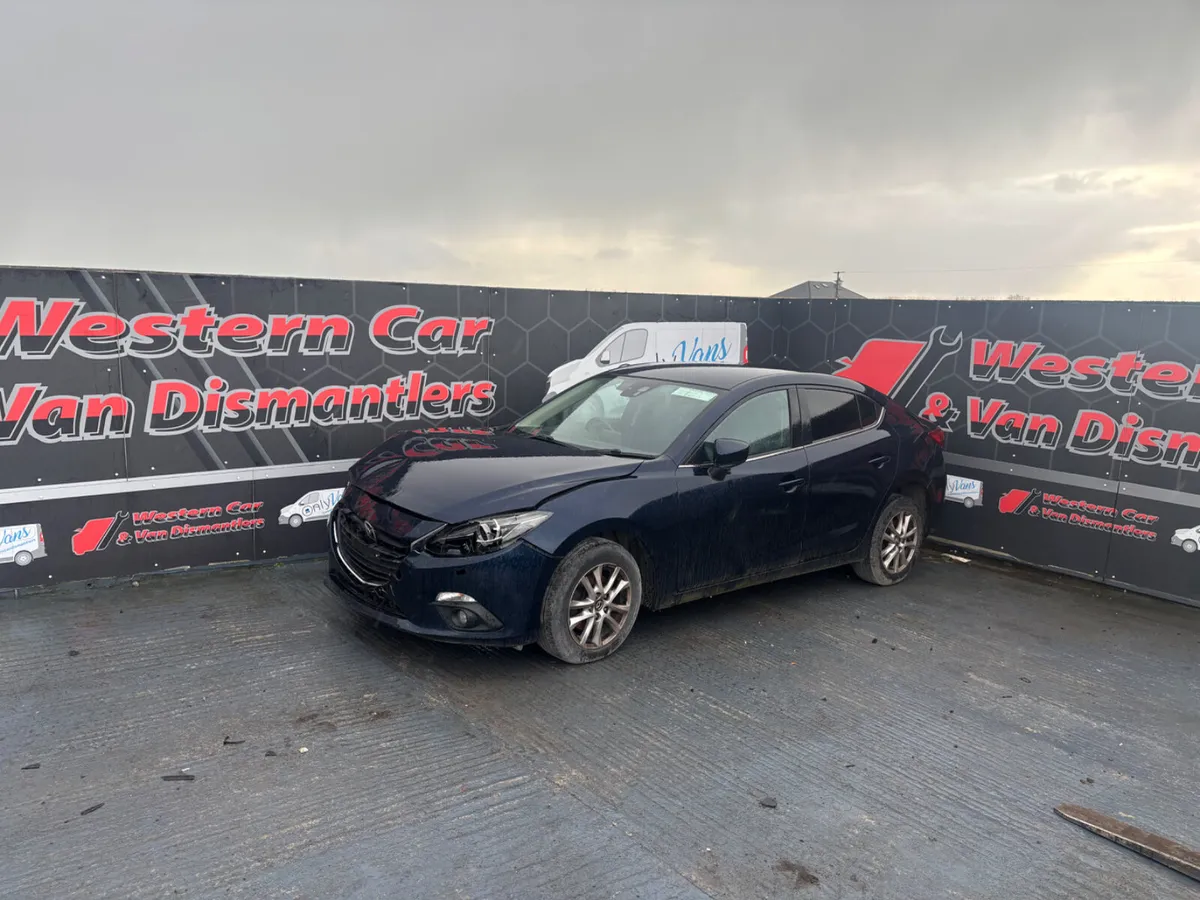 162 Mazda 3 2.2 diesal for dismantling