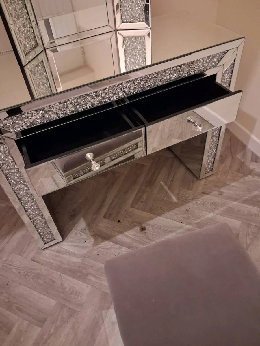 Beautiful crush diamond bedroom dressing set - Image 3