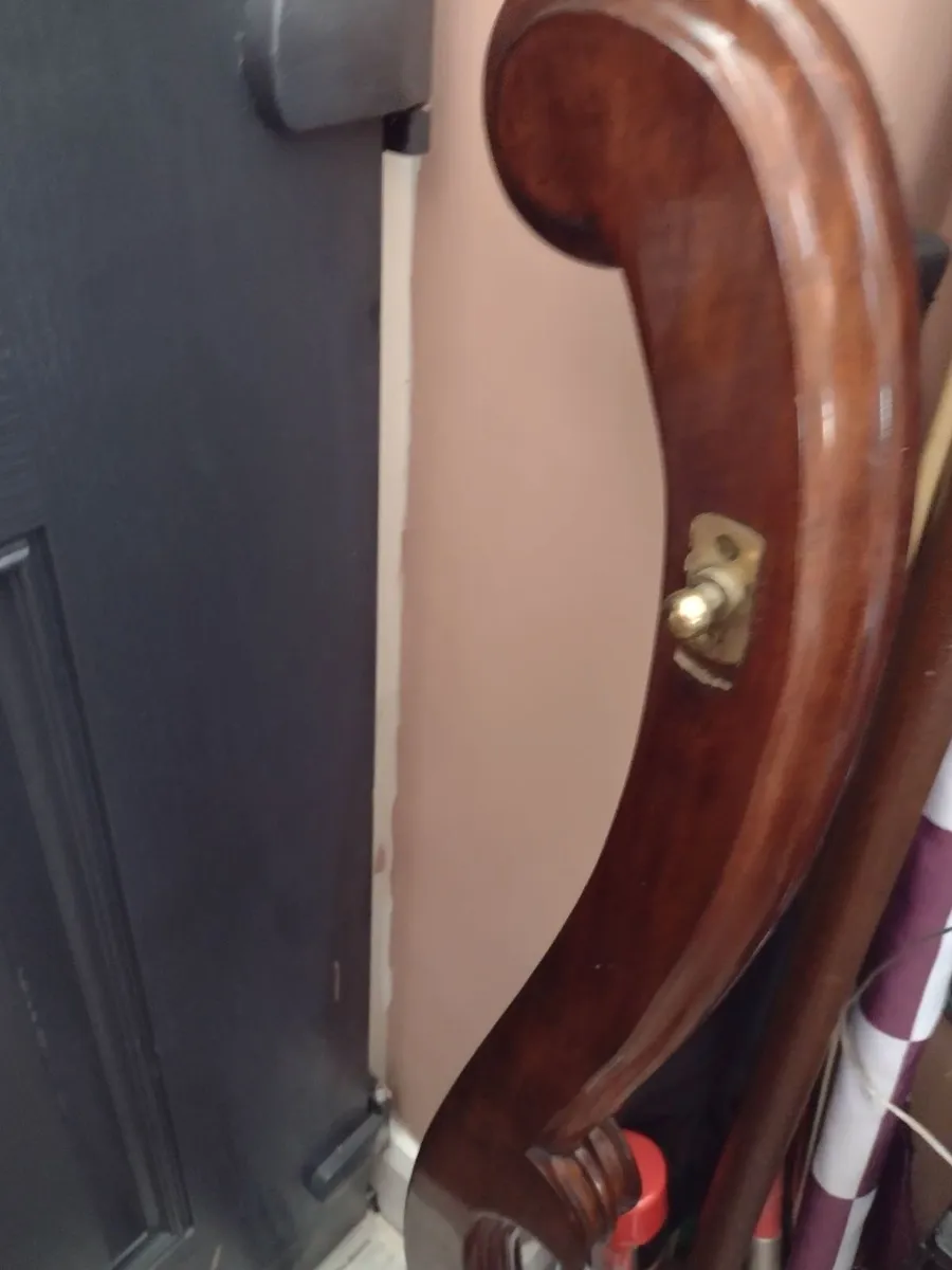 Large beautiful solid mahogany dress mirror - Image 4