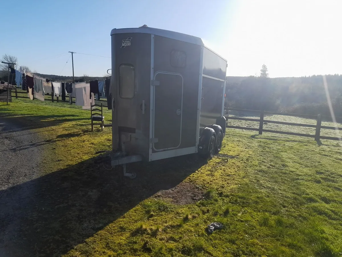 Horse box IFOR Williams 511 - Image 3