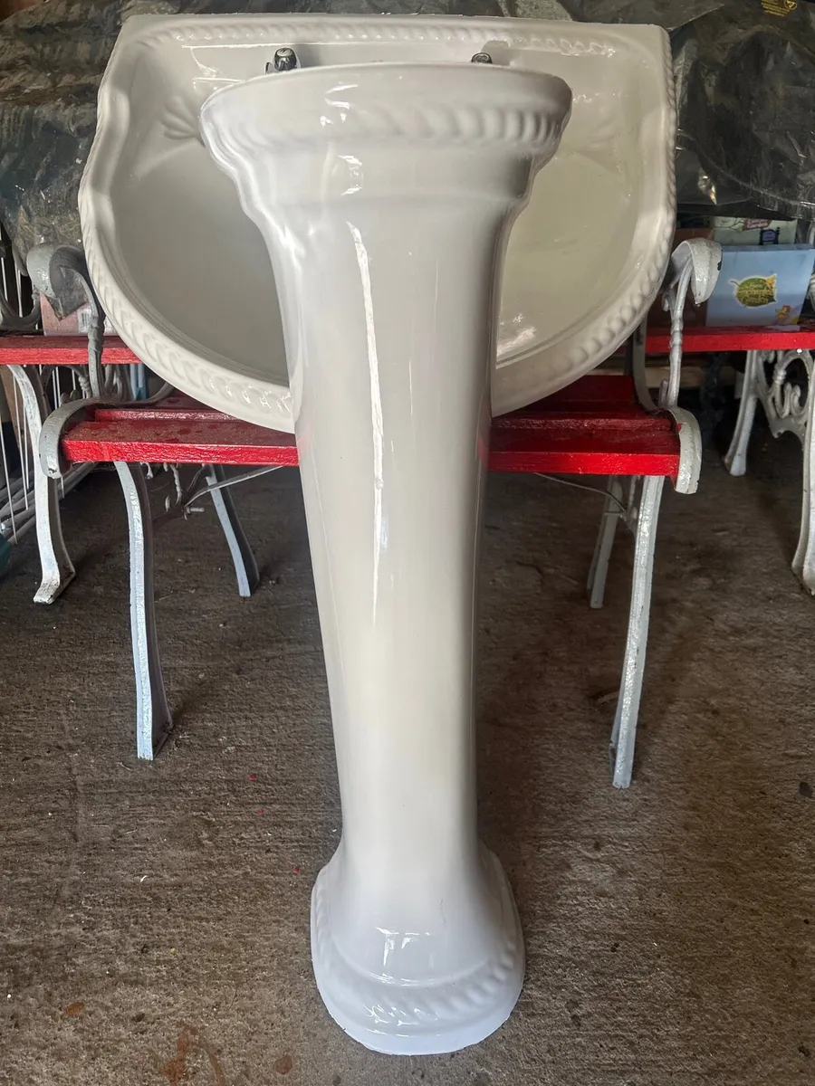 WHB & Pedestal - Image 1