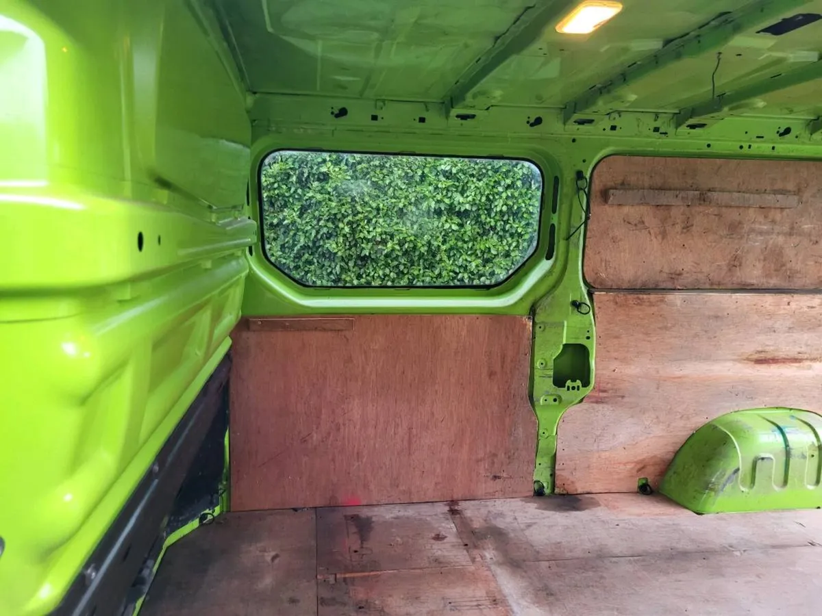 Renault traffic 1 owner from new 179000miles - Image 4