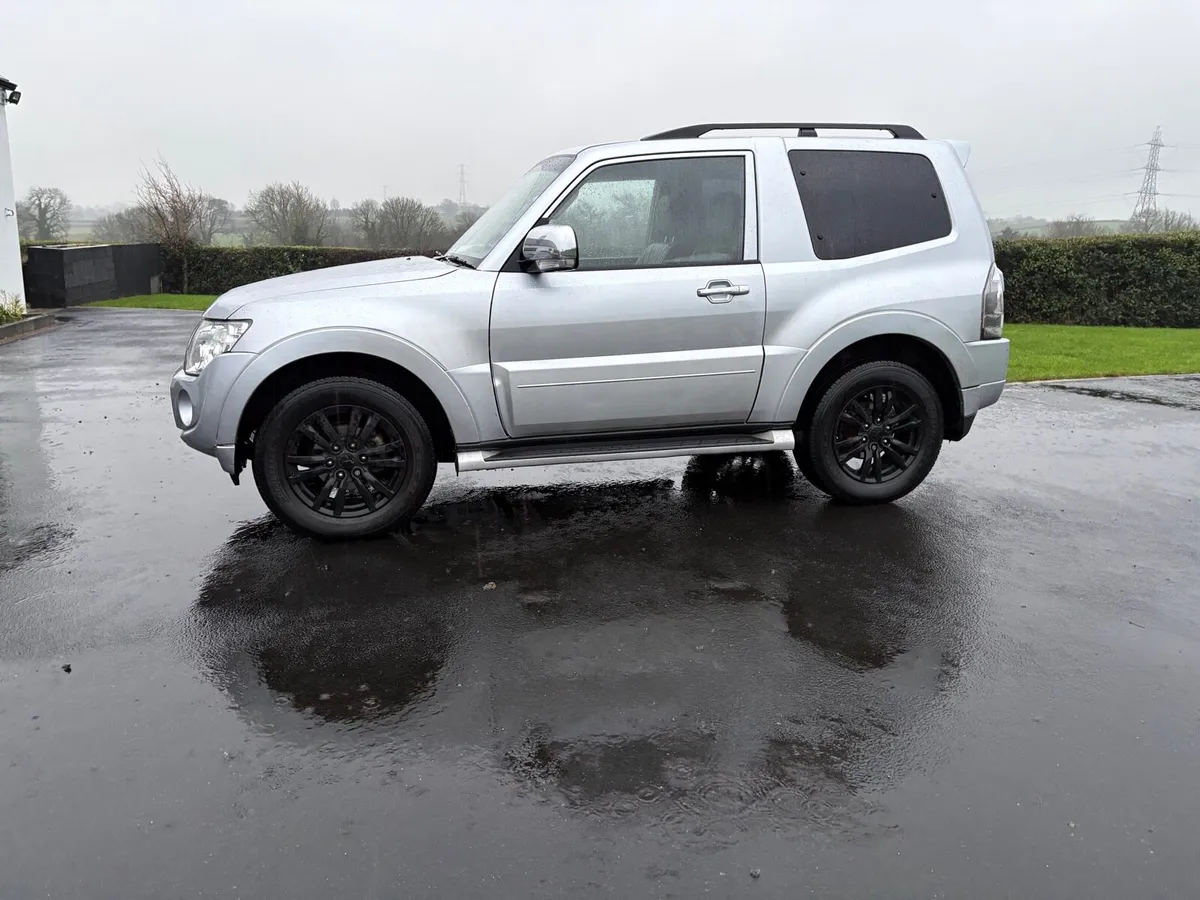 Mitsubishi Shogun - Image 2