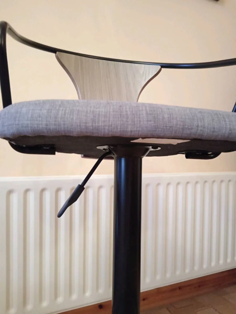 Bar stools - Image 3