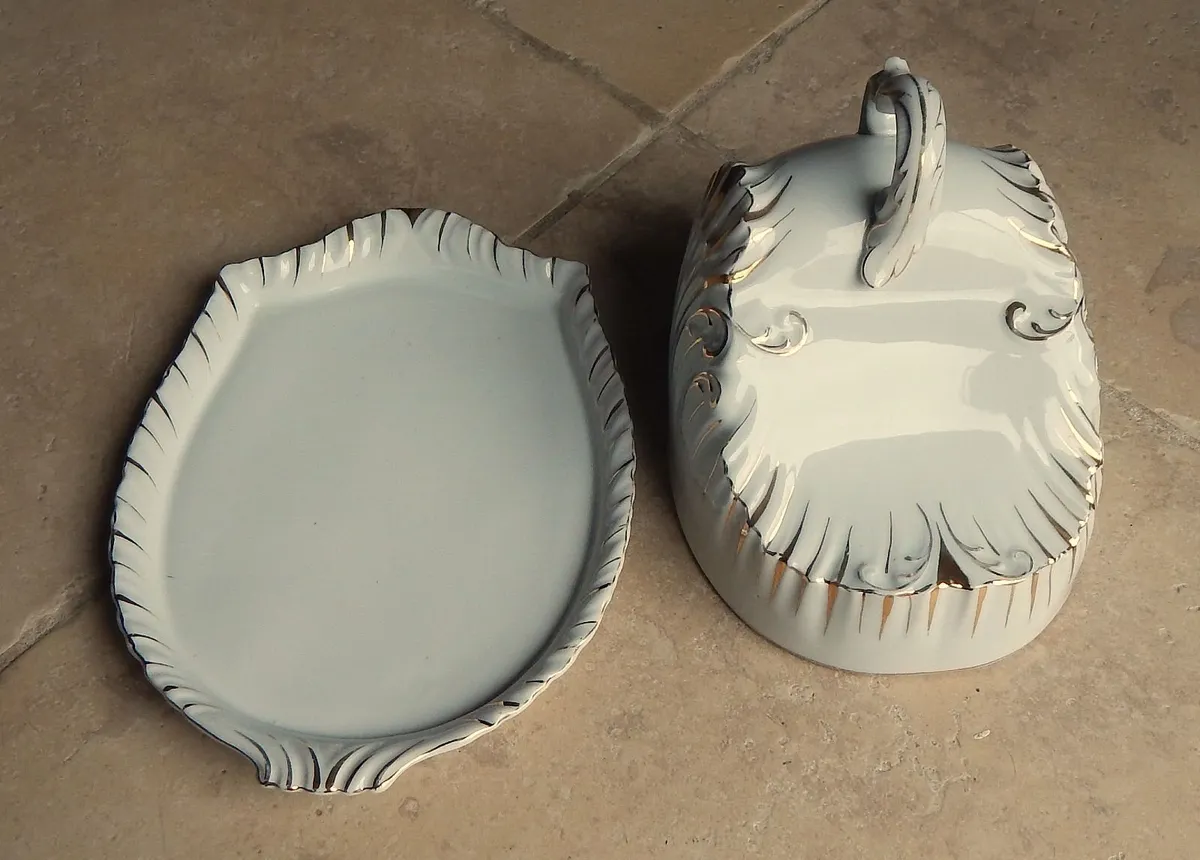 Vintage Large Porcelain Cheese Dome - Image 4