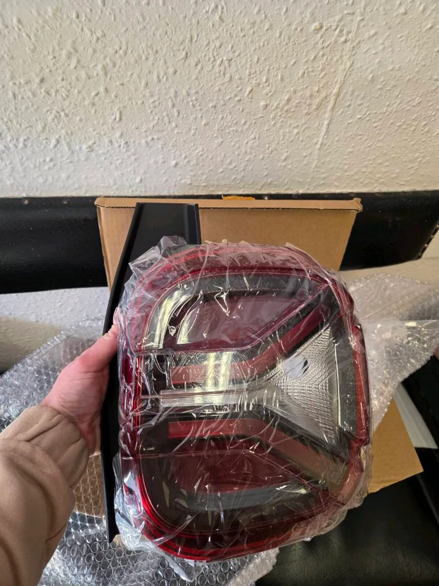 Back tail light - Image 1