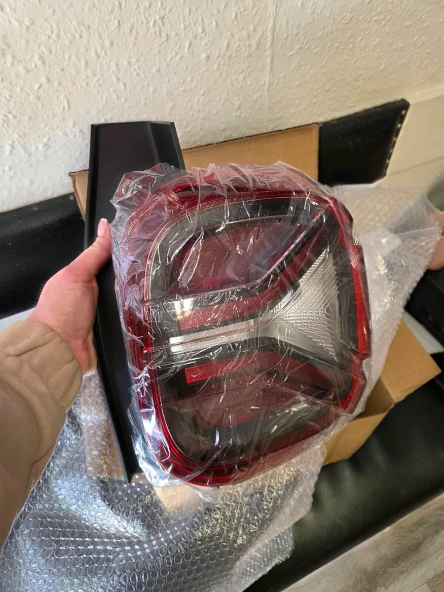 Back tail light - Image 4