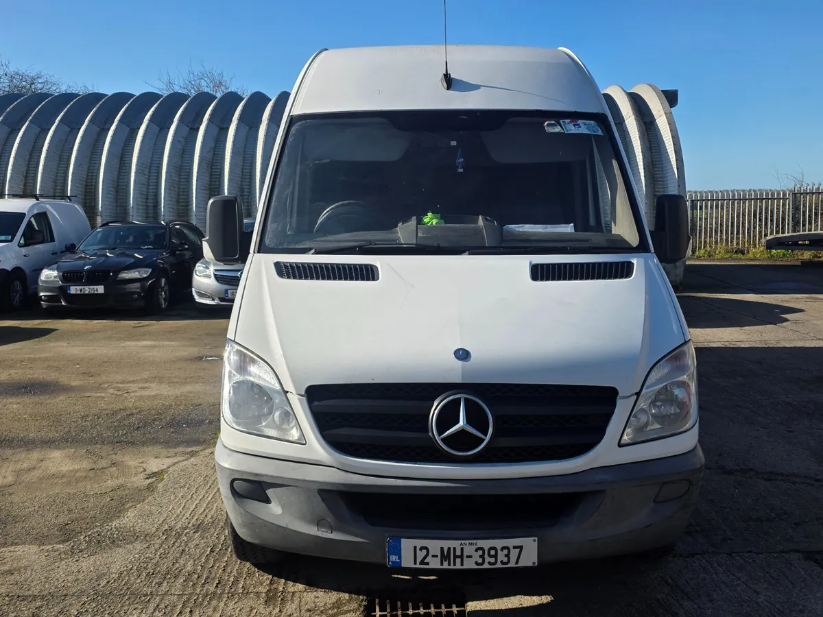 Mercedes-Benz Sprinter 2012 "DOED AND TAXED" - Image 4