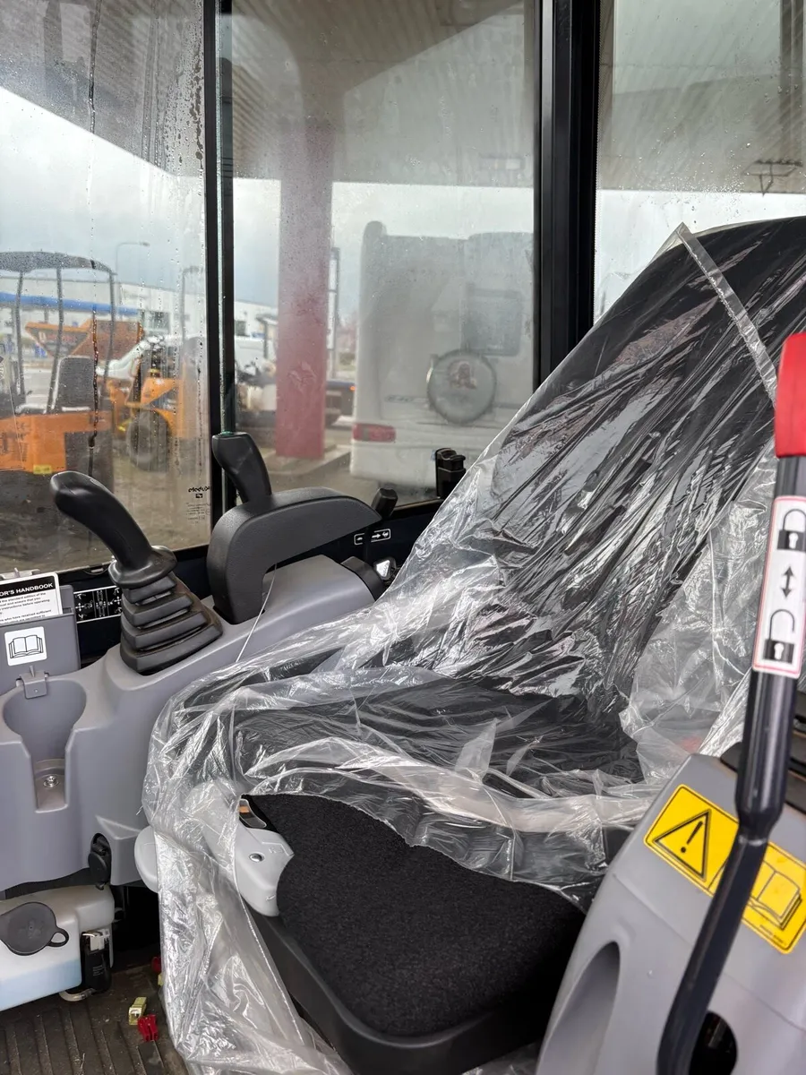 26 Kubota 27-4 unused Brand new !! - Image 3