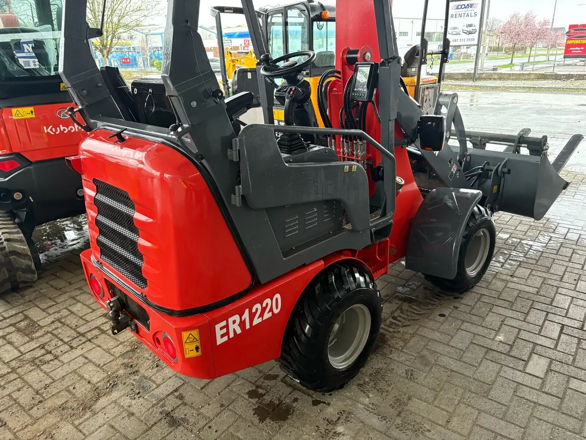 26 Kubota Powered Everun ER1120 Loader - Image 3