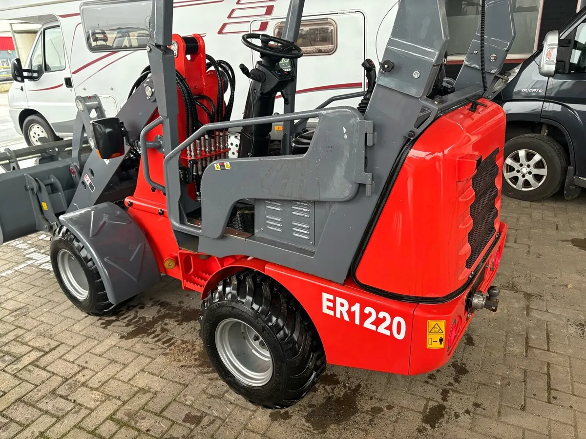 26 Kubota Powered Everun ER1120 Loader - Image 2