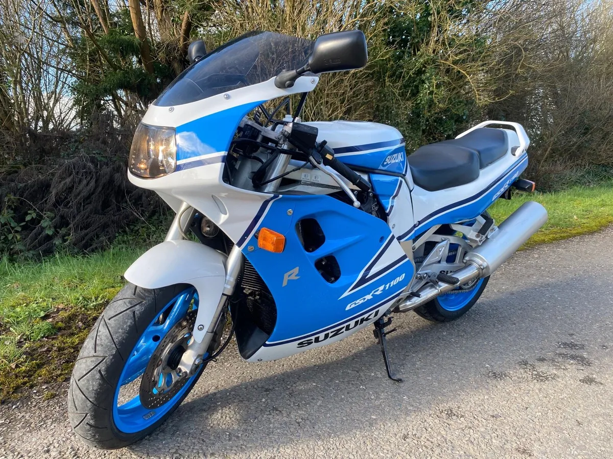 1996 SUZUKI GSXR 1100 STUNNING BIKE - Image 1