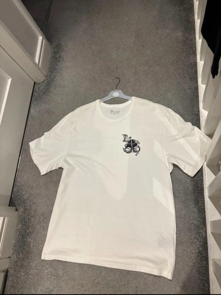 Moose knuckles top (oversized T shirt) - Image 1