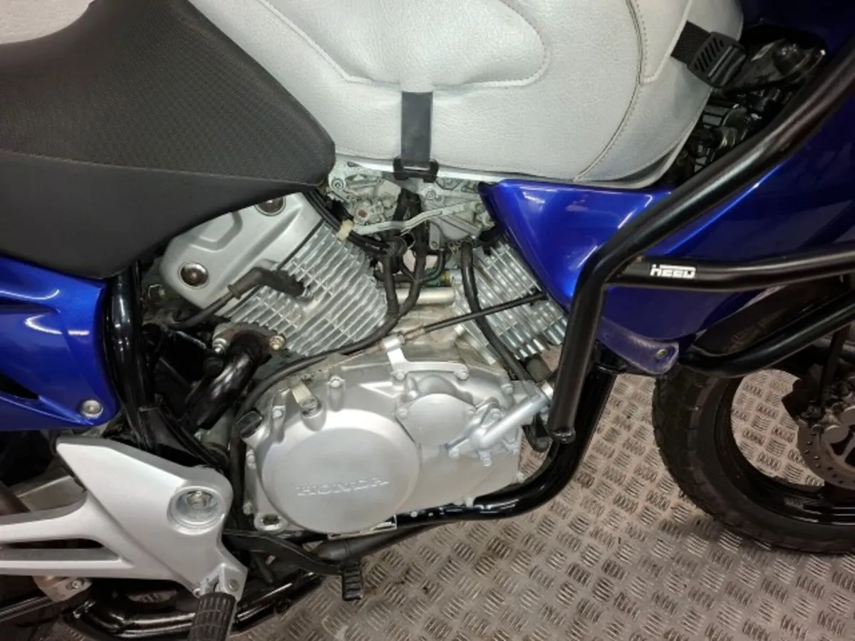 Honda Varadero 125cc 2003 - Image 4