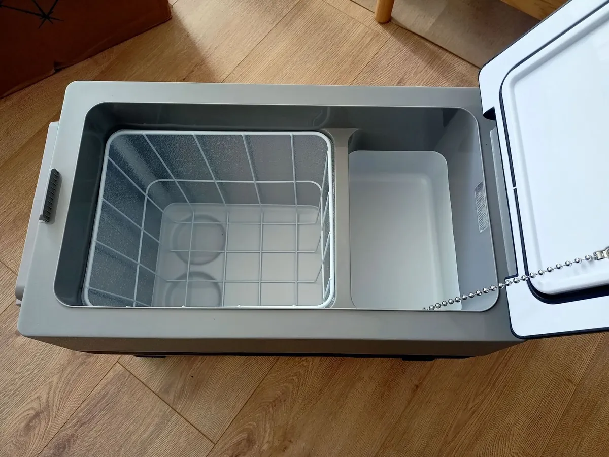 12V Compressor chest fridge for boat camper van - Image 2