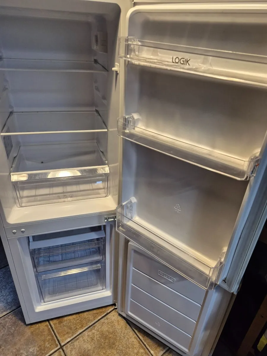 Fridge freezer - Image 4