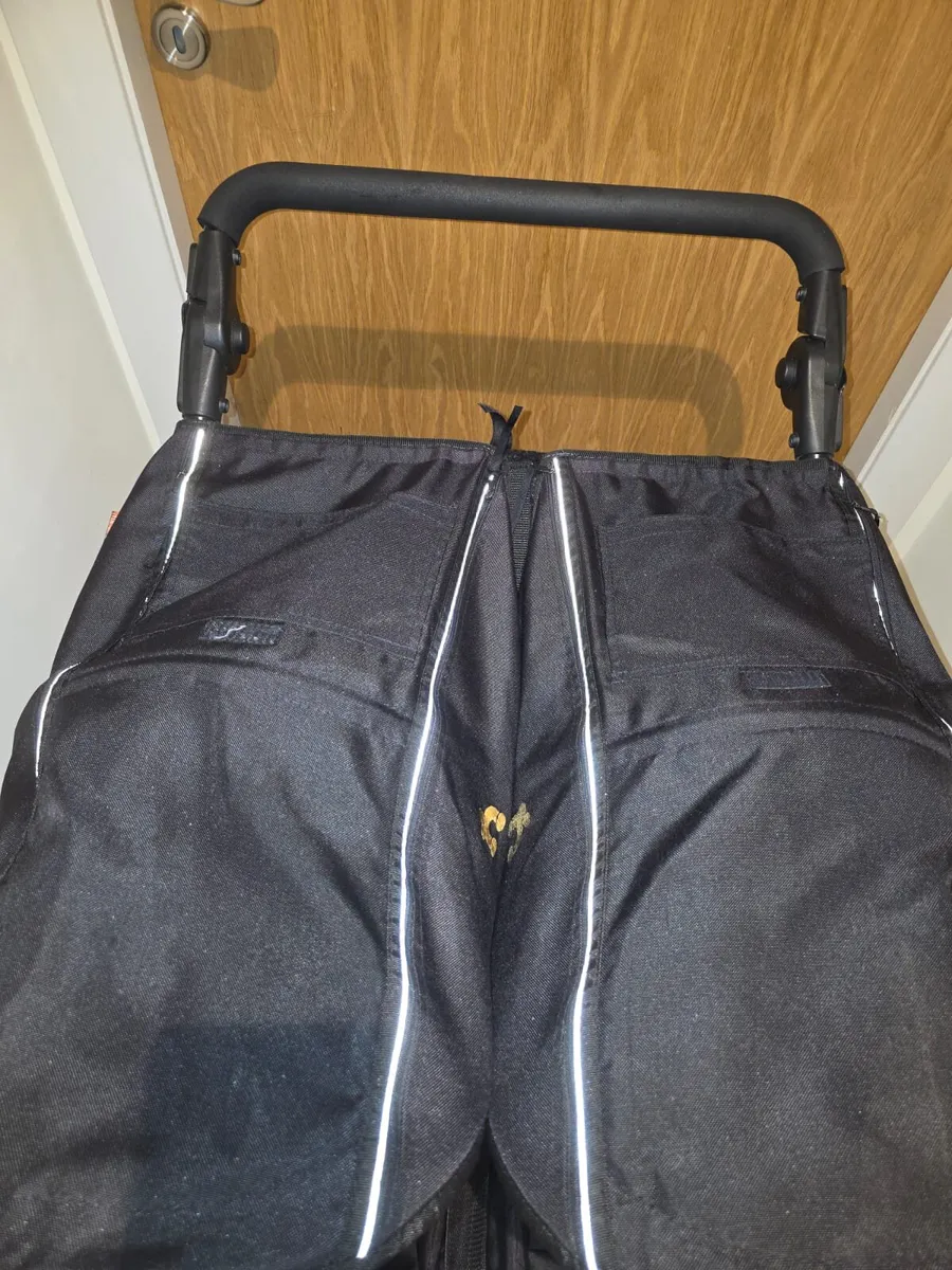 Out N About Double pram OutNAbout - Image 4