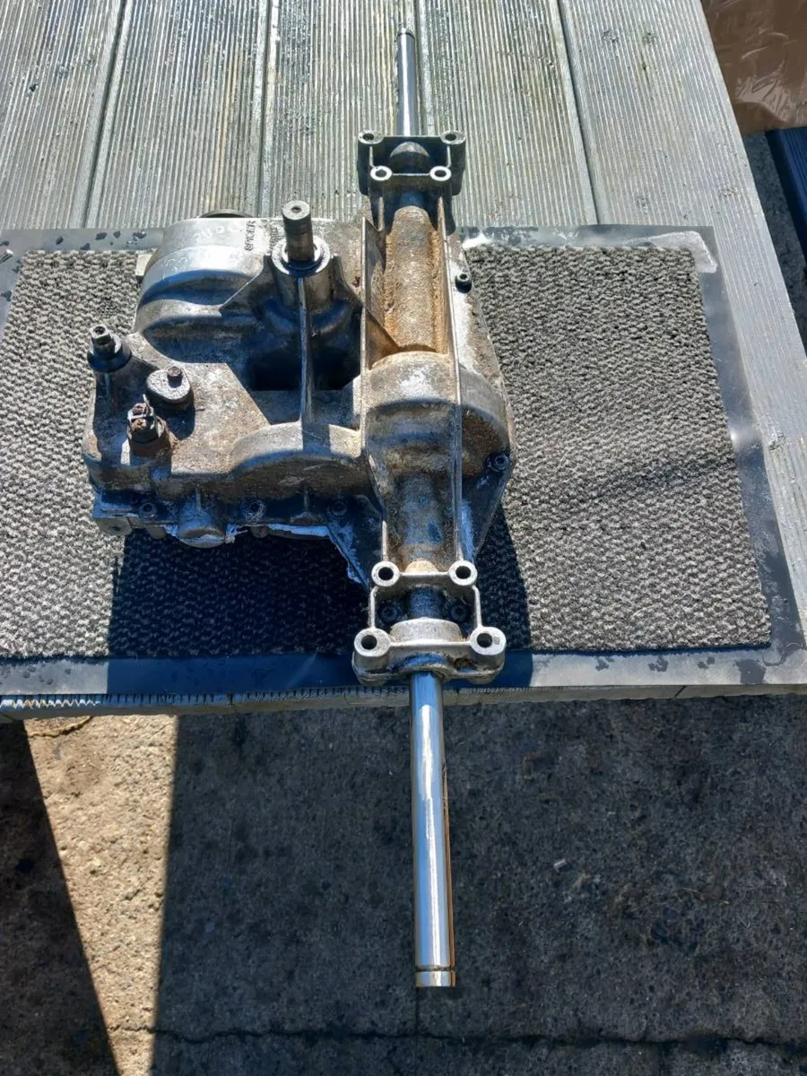 Castlegarden/Mountfield spicer manual gearbox - Image 2