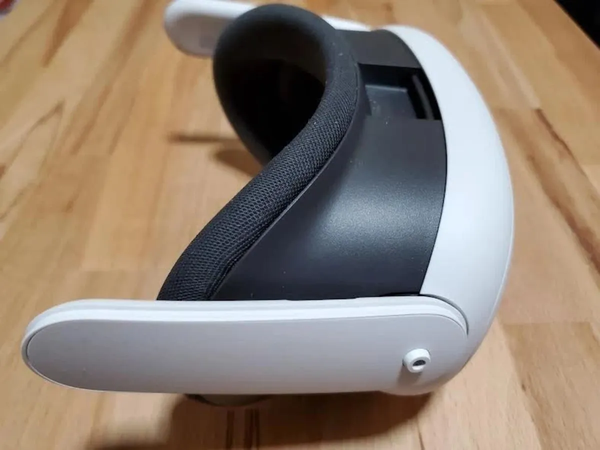 META QUEST 3 512 gb virtual reality helmet - Image 3