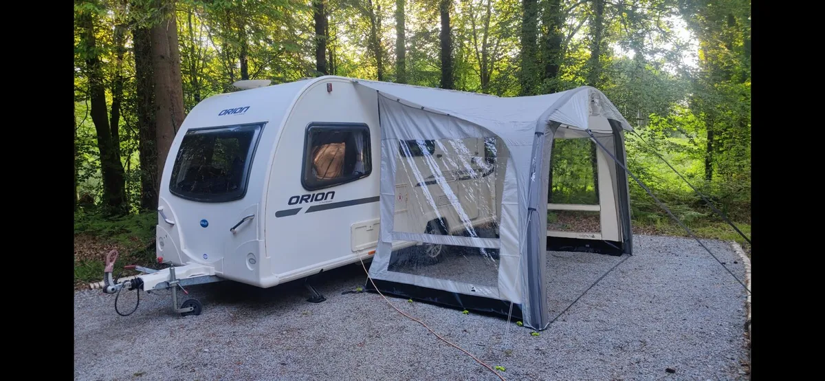 Bailey Orion 450/5 triple bunk - Image 2