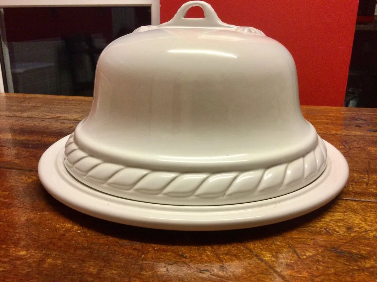 Large Ceramic Cheese Dish - Image 2