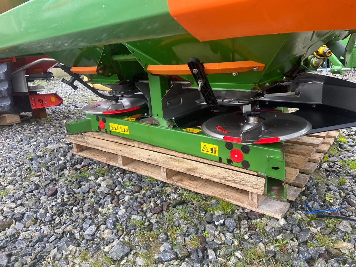 Amazone ZA-M 1001 fert spreader - Image 3