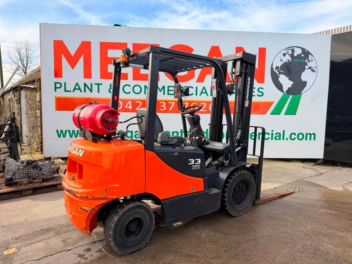 Doosan 3.3 ton forklift - Image 3