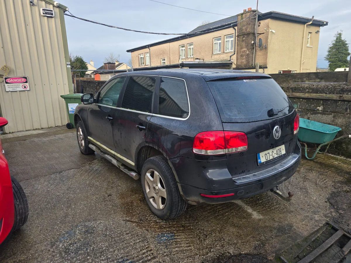 07 volkswagen touareg - Image 3