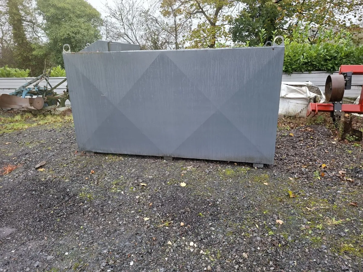 Oil Tanker - Image 1