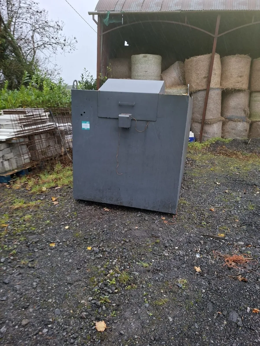 Oil Tanker - Image 4