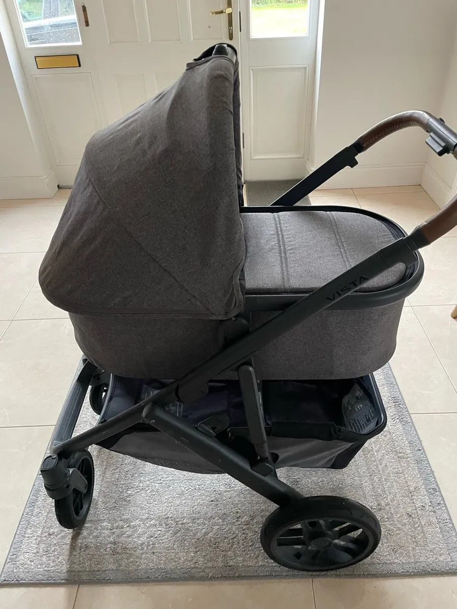 Uppababy Vista Grayson Package with New Base - Image 2