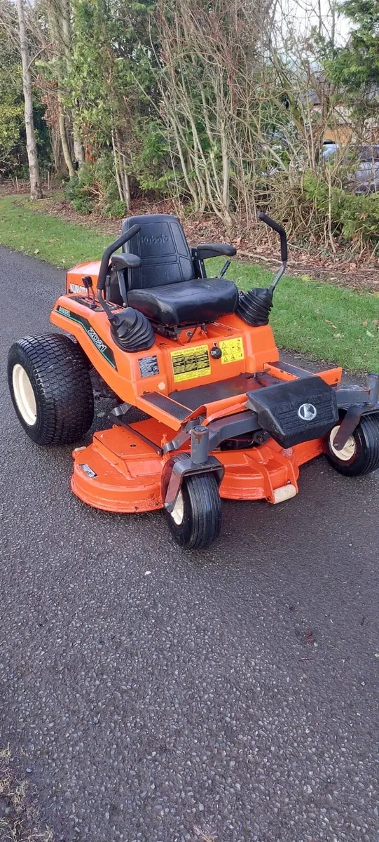Kubota ZD21 zero turn - Image 2