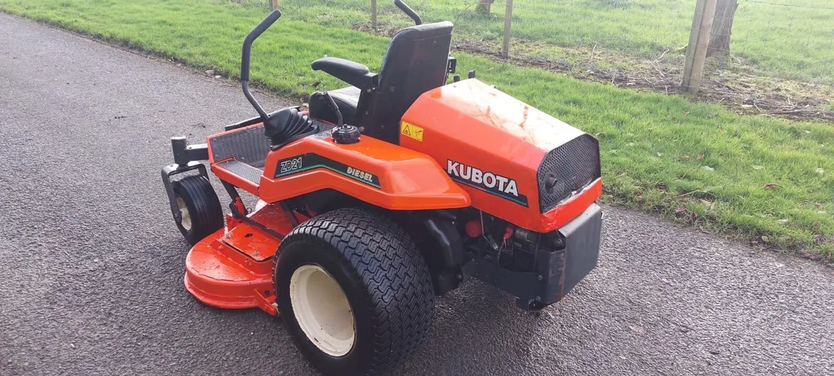 Kubota ZD21 zero turn - Image 4