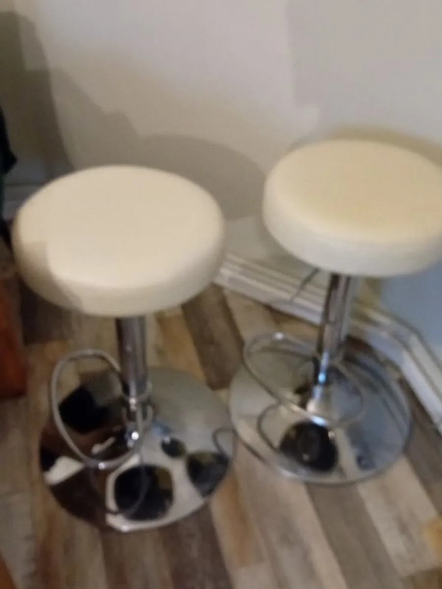 Kitchen stools - Image 2
