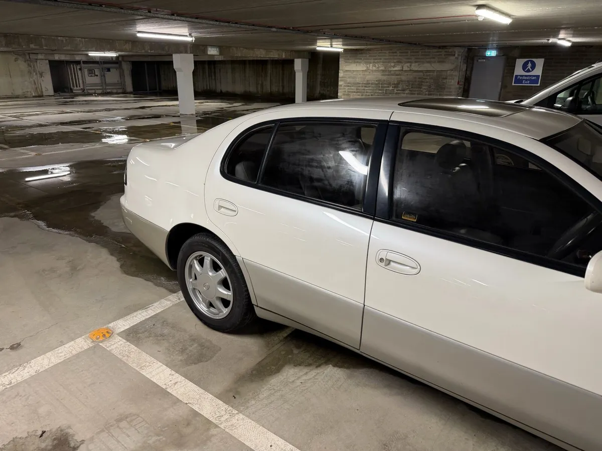 Lexus GS300 1996 classic - Image 2