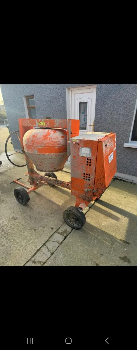 2019 .Cement mixer. - Image 1