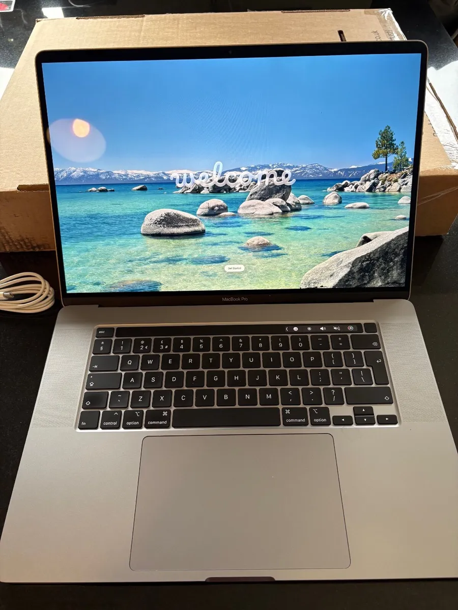 As New 16" Apple Macbook Pro Tahoe Os 512SSD|16GB - Image 4