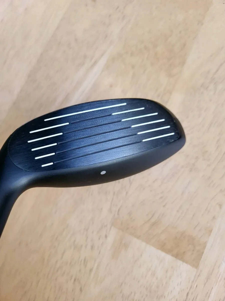 Immaculate selection of hybrid/rescue clubs. - Image 3