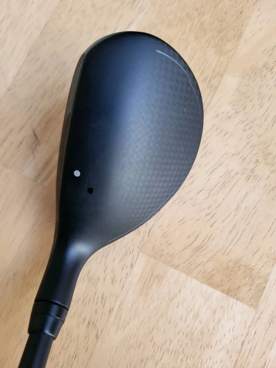 Immaculate selection of hybrid/rescue clubs. - Image 1