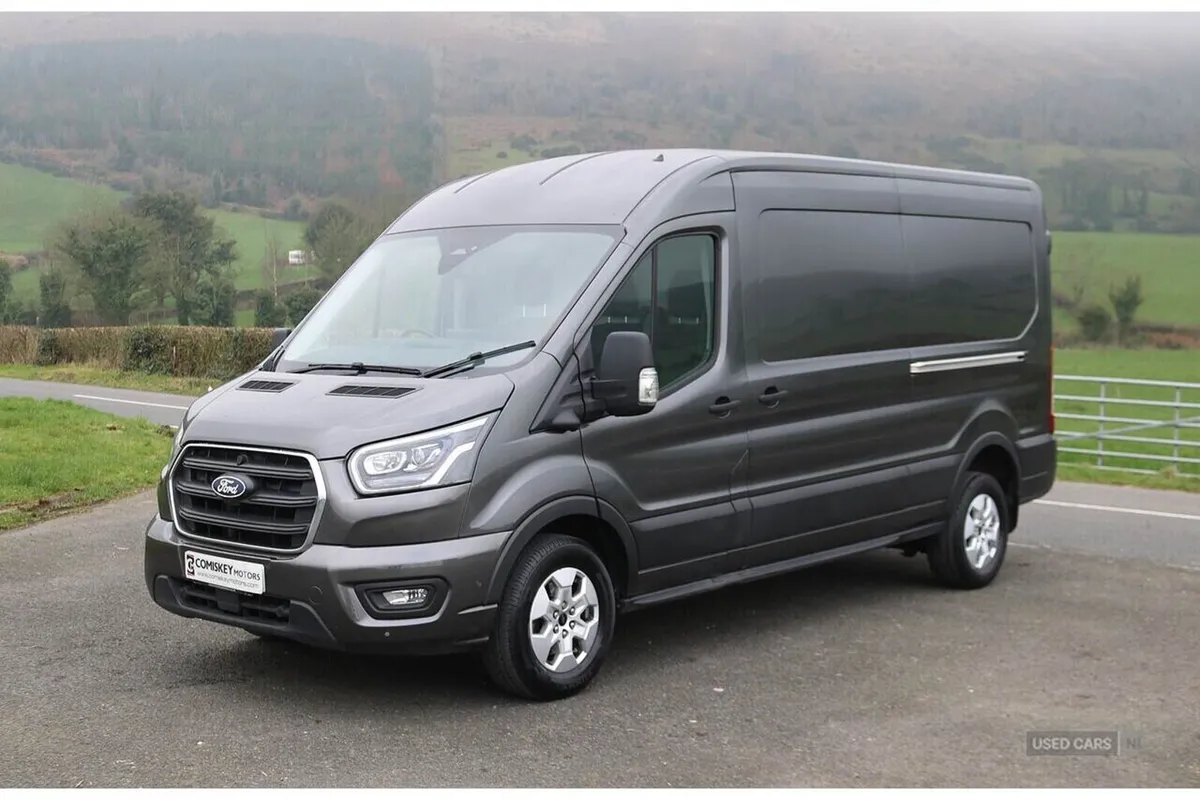 Ford Transit 350 EcoBlue Limited - Image 3